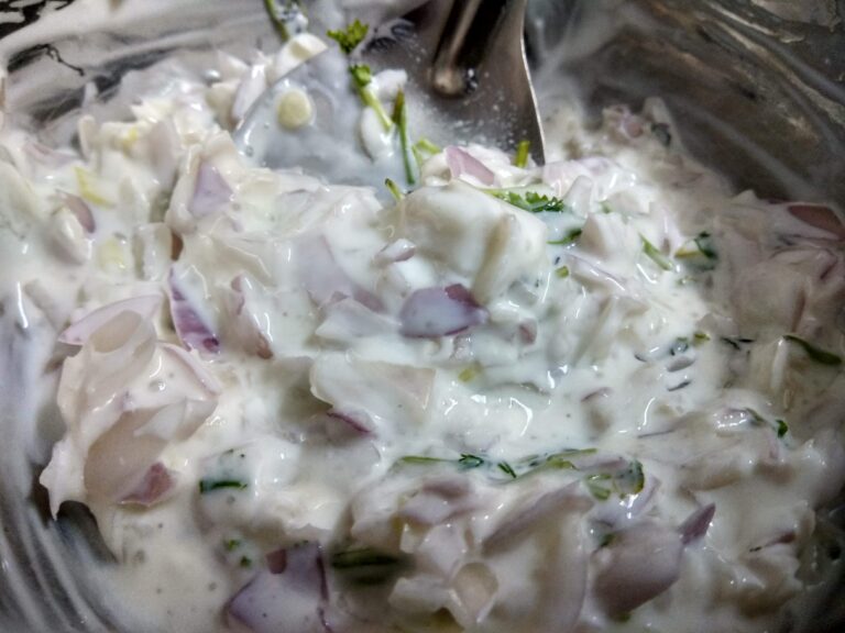 Onion Raita Recipe for Biryani | Quick Cooling Raita