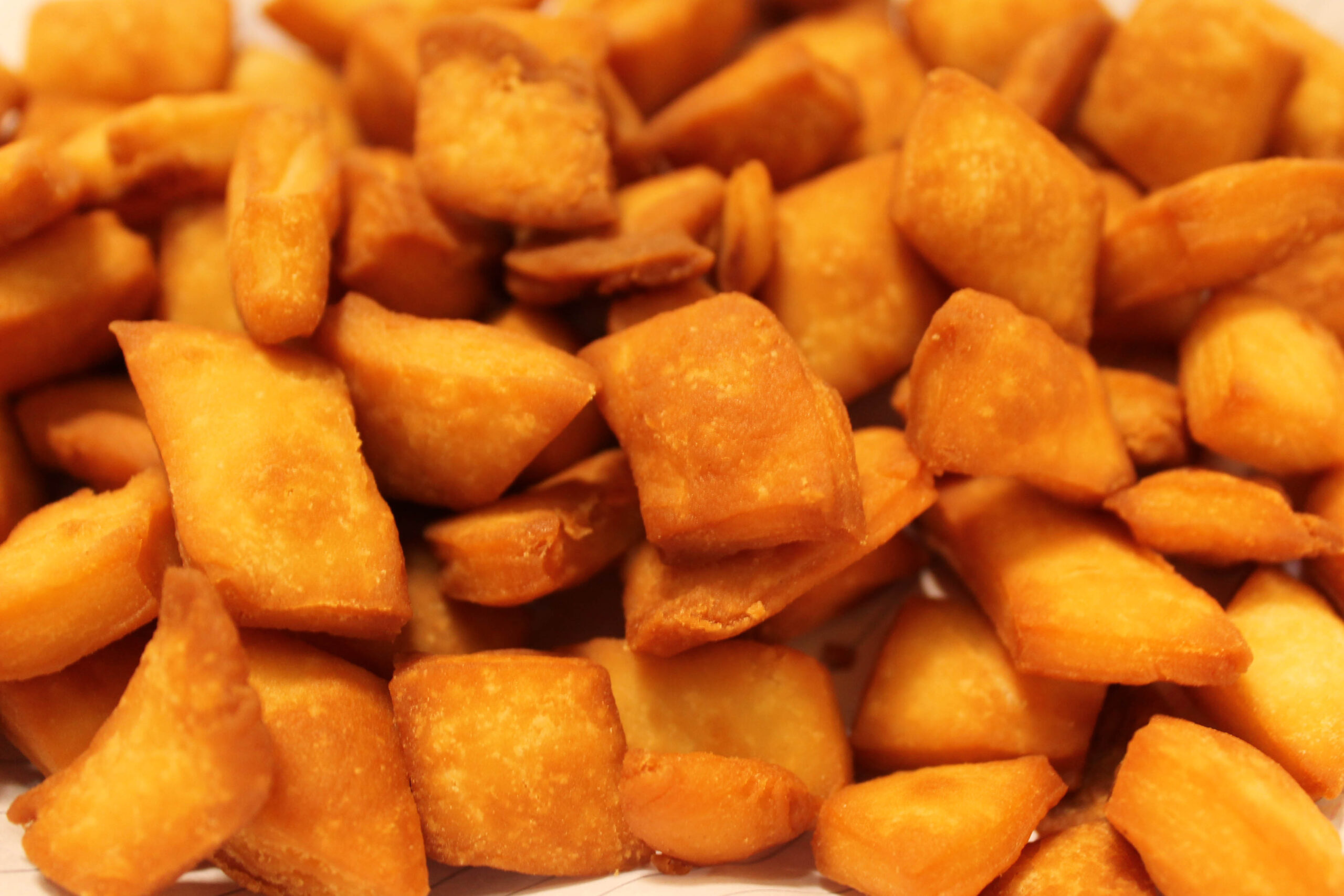 Sakkar Para Recipe | How to Make Shakkar Para (Sweet Diamond Cuts)