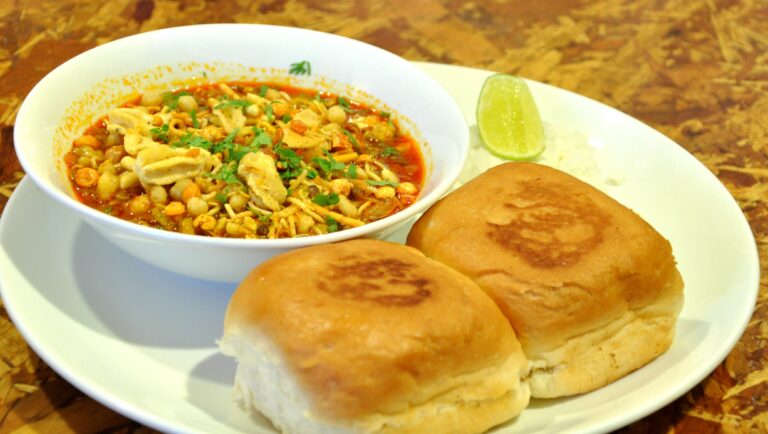 Misal Pav Recipe | Spicy Maharashtrian Misal